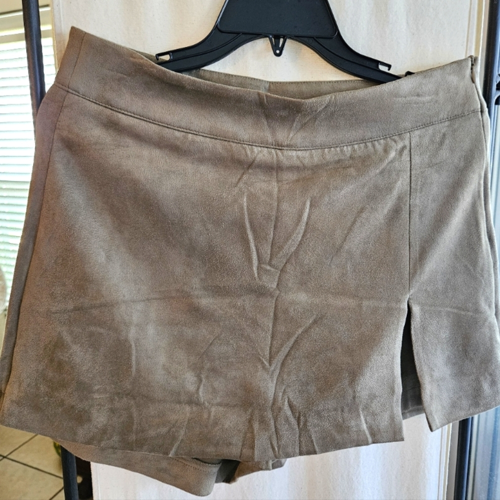 NWOT- Lite Suede Women's Tan Skort